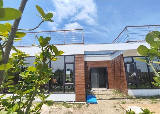 Rumah Prefab Modern Dengan Kerangka Baja Berukuran Ringan Bungalow Kayu Untuk Pantai