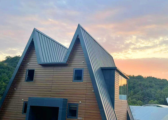 Kabin Prefabrikasi Lodge Dengan Hot Tub Kerangka Baja Ringan Rumah Kayu Indah Resort Bunglalow