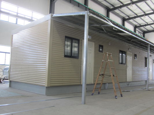 Baja Ringan Rumah Prefabrikasi Susun Sepenuhnya Dihiasi Penuh / Rumah Modular Kontemporer Kuning